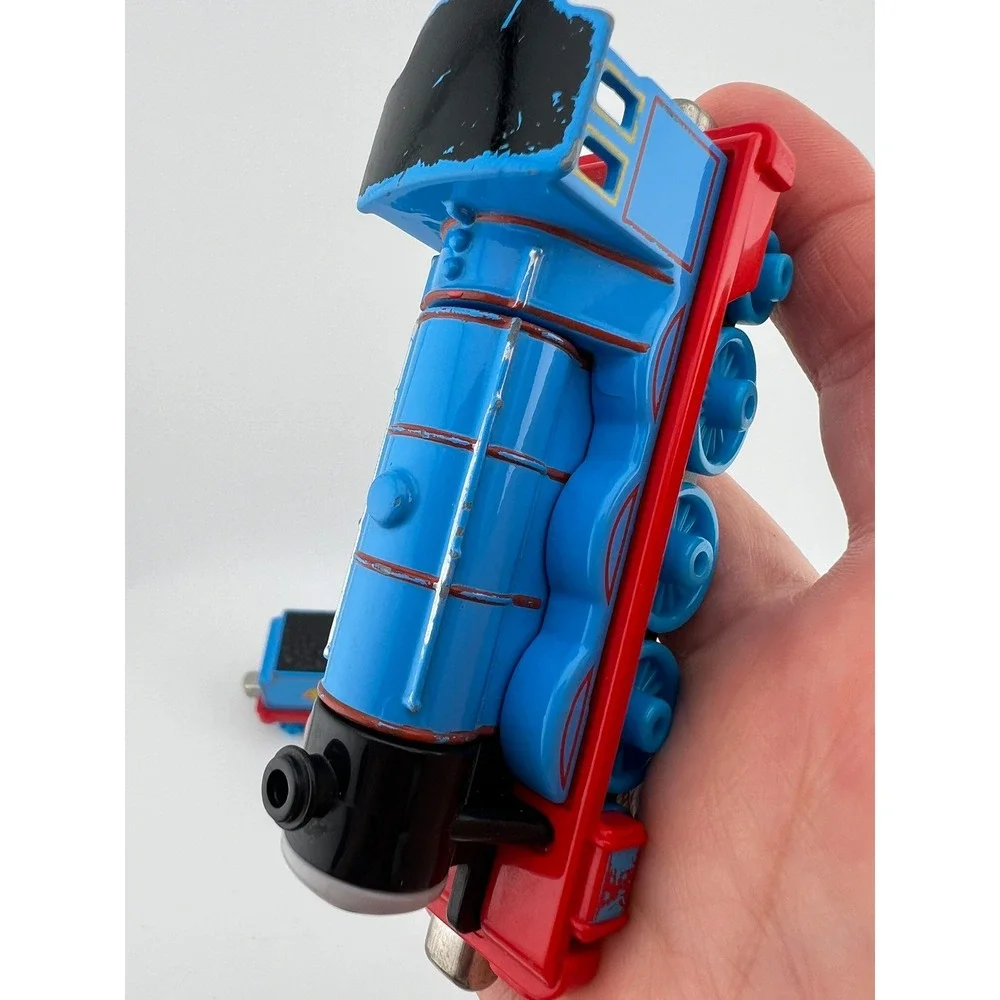 Thomas & Friends Gordon Train Engine Tender 2012 Mattel Magnetic Toy